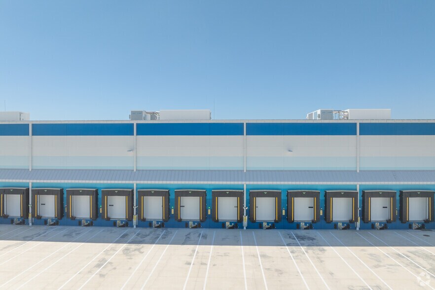 More Photos Of 2701 SW Waterside Way, Stuart Refrigeration Cold Storage For Sale