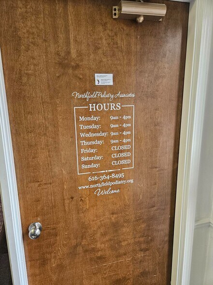 More Photos Of 2501 Plainfield Ave NE, Grand Rapids Office For Lease