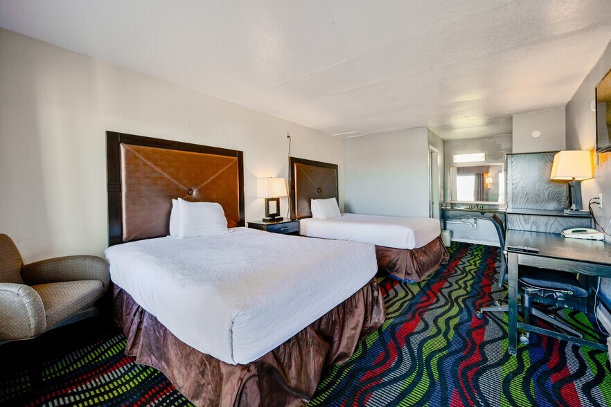 More Photos Of 5090 Buffalo Creek Rd, Elm Creek Hotel For Sale