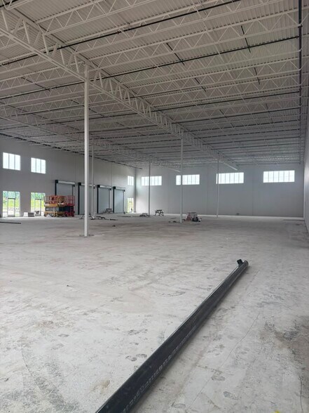 More Photos Of 14410 Fondren Rd, Missouri City Warehouse For Lease