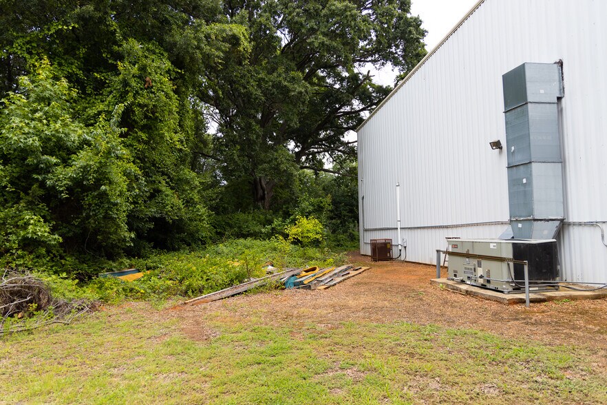 More Photos Of 4409 Hovis Rd, Charlotte Specialty For Sale
