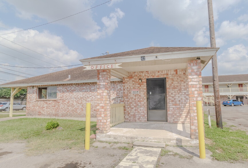 More Photos Of 2095 La Palma St, San Benito Apartments For Sale