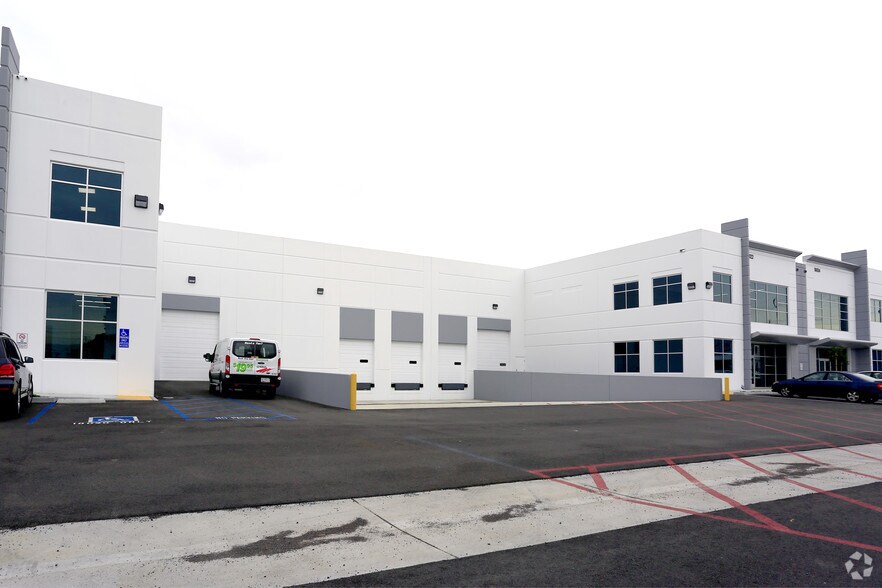 More Photos Of 18020-18026 S Figueroa St, Gardena Warehouse For Lease