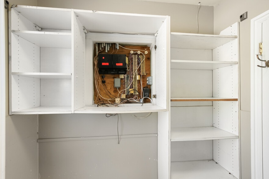 More Photos Of 1111-1123 D St, Sacramento Specialty For Sale