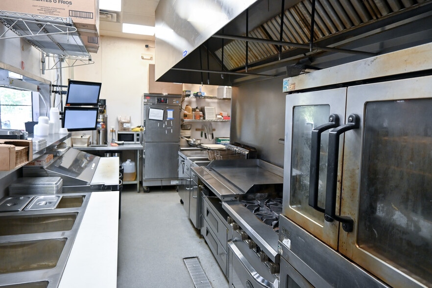 More Photos Of 1947 Blake Bottom Rd NW, Huntsville Restaurant For Sale