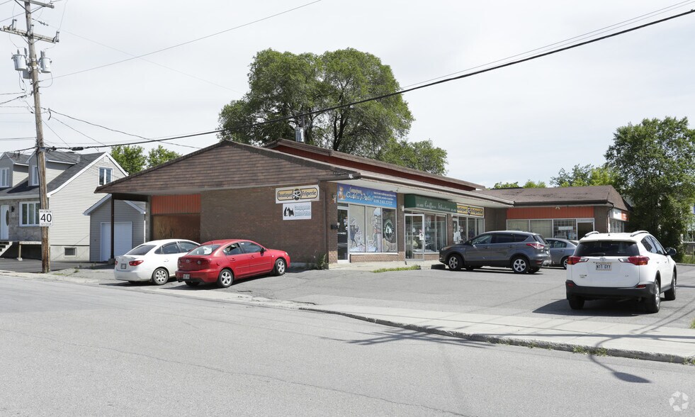 More Photos Of 1079 Rue Saint-Louis, Gatineau General Retail For Sale