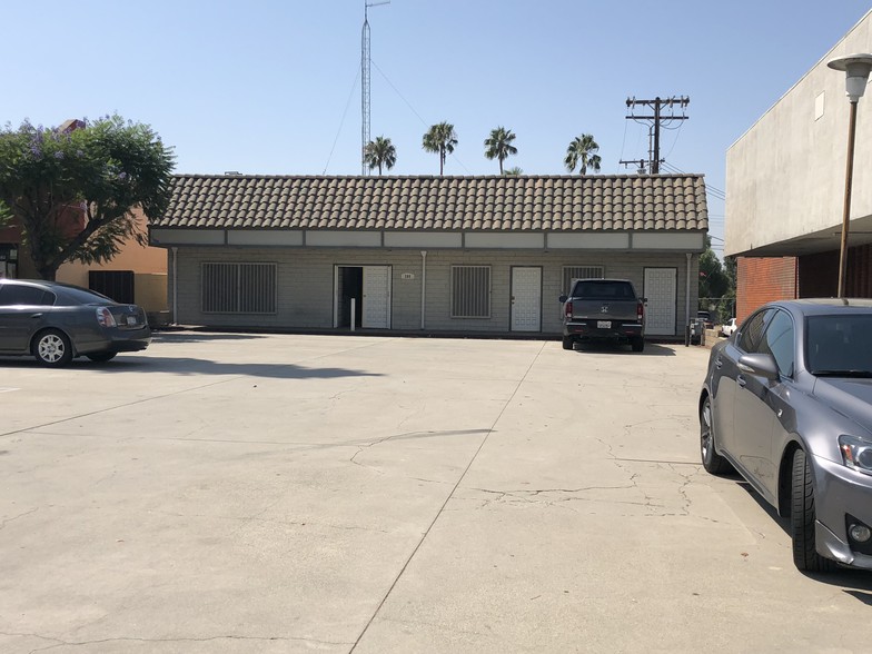 Primary Photo Of 578-580 E Foothill Blvd, Azusa Office For Lease