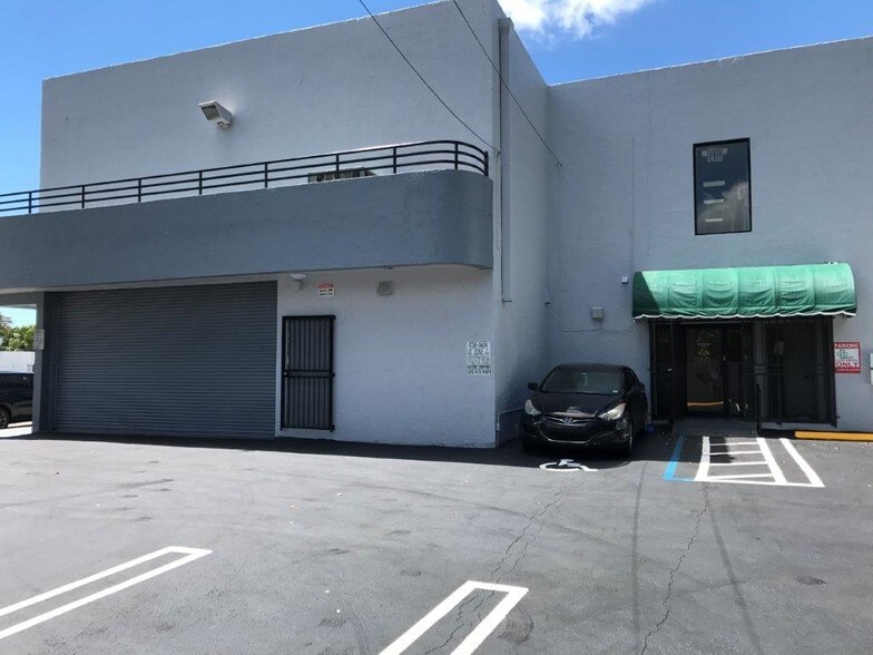 More Photos Of 2953-2955 SW 8th St, Miami Storefront Retail Office For Lease