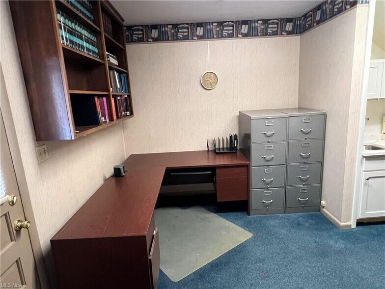 More Photos Of 171 Broad St, Conneaut Office For Sale