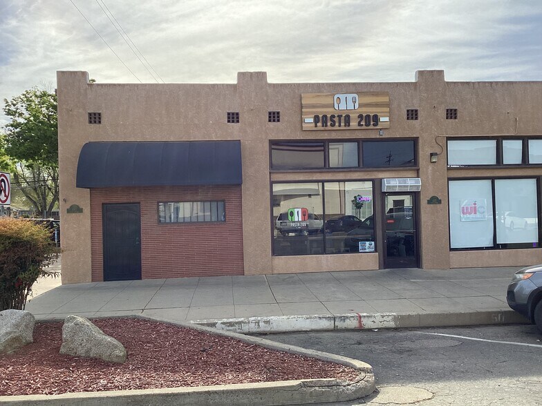 More Photos Of 495-497 5th St, Gustine Storefront For Lease