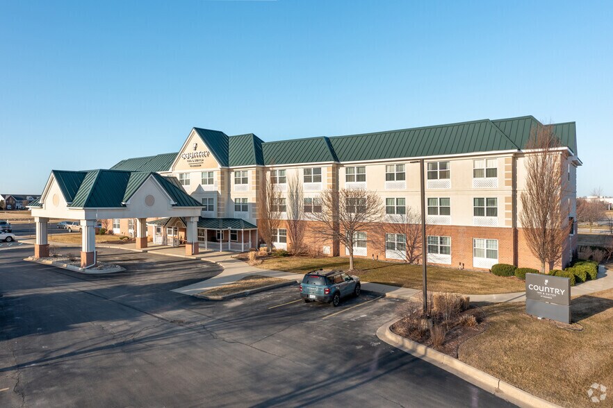 More Photos Of 665 Tecumseh St, Dundee Hotel For Sale