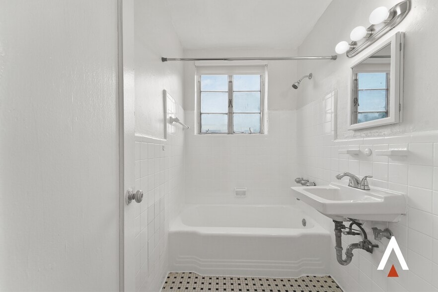 More Photos Of 531 16th St, Miami Beach Apartments For Sale