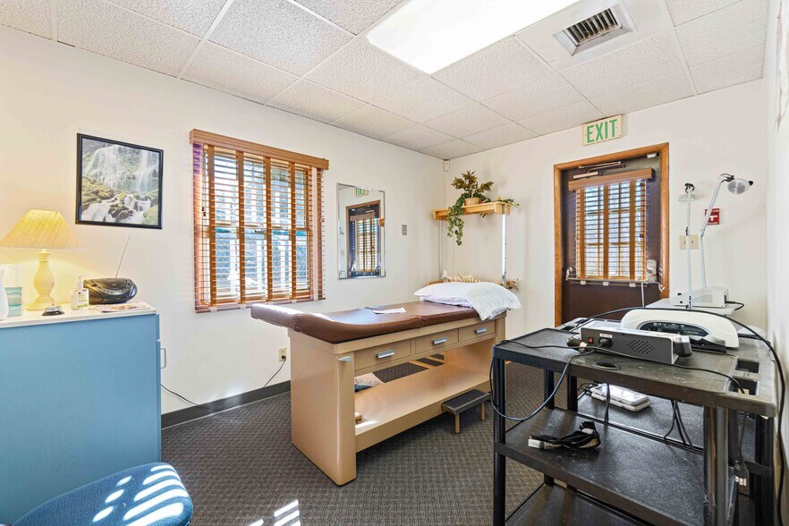 More Photos Of 13049 Frankstown Rd, Pittsburgh Medical For Sale