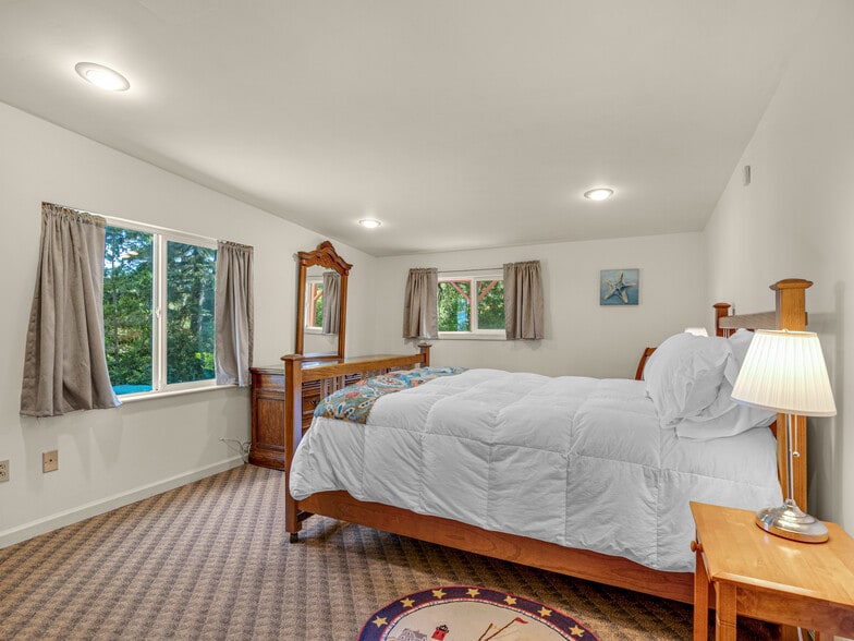 More Photos Of 2624 Neawanna St, Seaside Specialty For Sale