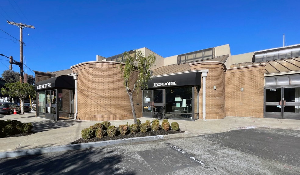 Primary Photo Of 121-151 Vermont St, San Francisco Showroom For Sale