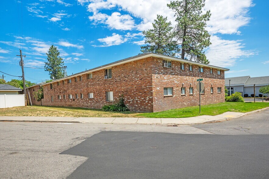 More Photos Of 1306-1320 3rd St, Cheney Apartments For Sale