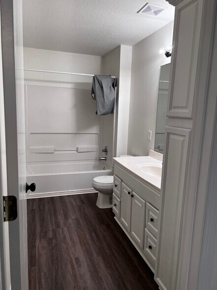 More Photos Of 3005-3033 S Shrank Cir, Independence Apartments For Sale