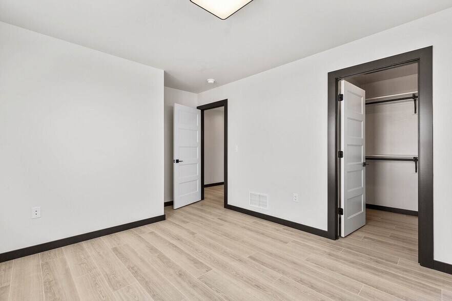 More Photos Of 2998 N 27th Ave, Bozeman Light Distribution For Lease