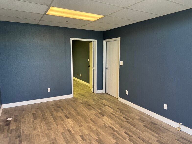 More Photos Of 1233-1267 Gator Way, Sparks Warehouse For Lease