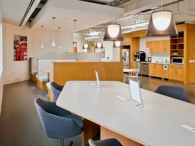 More Photos Of 160 Quarry Park Blvd SE, Calgary Coworking Space