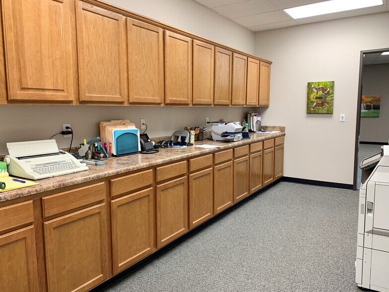 More Photos Of 2434 E Joyce Blvd, Fayetteville Office For Lease