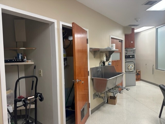 More Photos Of 11600 Wilshire Blvd, Los Angeles Medical For Lease