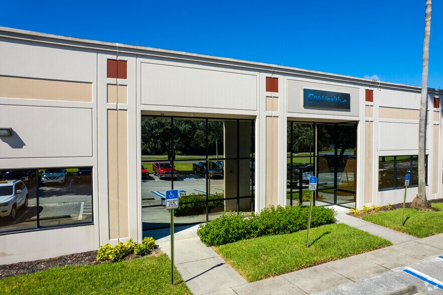 More Photos Of 701-725 S US Highway 301, Tampa Research And Development For Lease