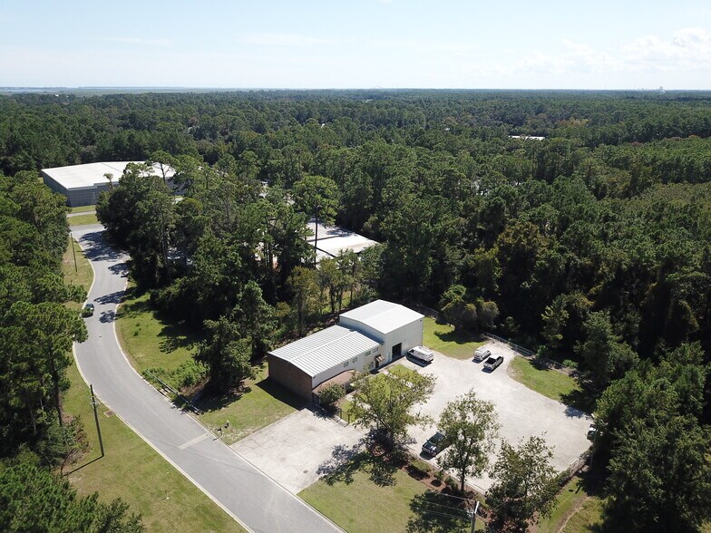More Photos Of 117 Indigo Dr, Brunswick Industrial For Sale