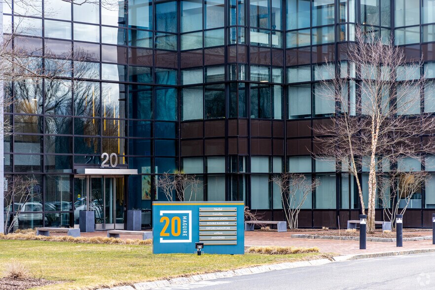 More Photos Of 20 Maguire Rd, Lexington Office For Lease