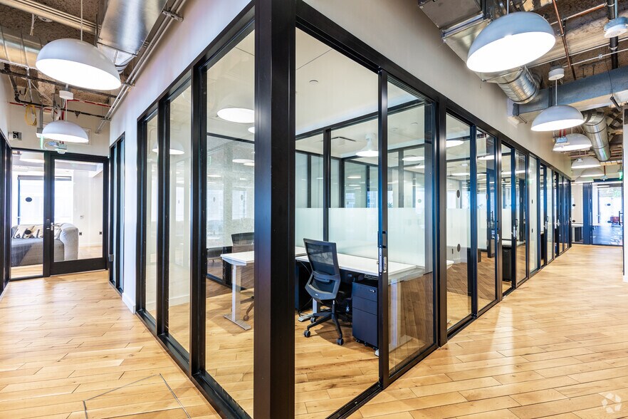 More Photos Of 201 Spear St, San Francisco Coworking Space