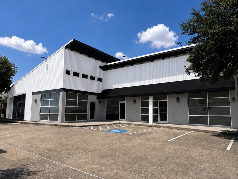 Primary Photo Of 1711 Durham Dr, Houston Freestanding For Sale