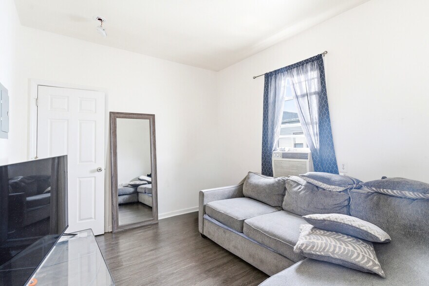 More Photos Of 237 Astor St, Newark Apartments For Sale