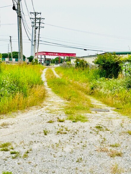 More Photos Of 869 S State St, Clarksdale Storefront For Sale