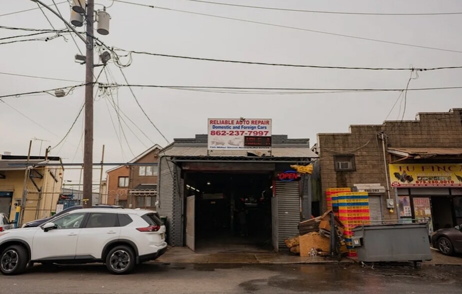 More Photos Of 195 Miller St, Newark General Retail For Sale