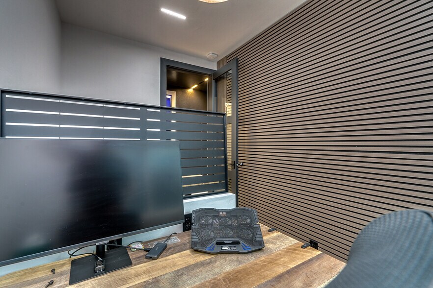 More Photos Of 1140 N Rosemont Blvd, Tucson Research And Development For Sale