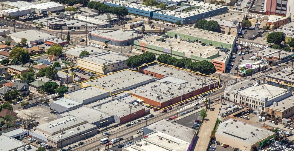 More Photos Of 123 E 35th St, Los Angeles Warehouse For Lease
