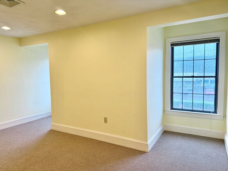 More Photos Of 1624 Sudbury Rd, Concord Office For Lease