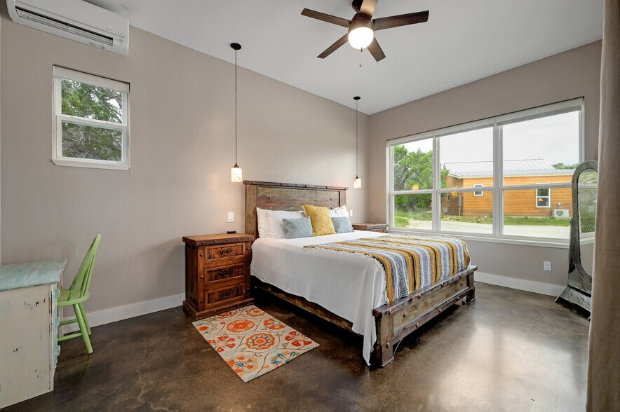 More Photos Of 7400 McGregor Ln, Dripping Springs Hotel For Sale