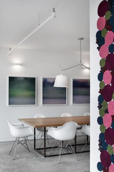 More Photos Of 1195 Rue Wellington, Montréal Office For Sale