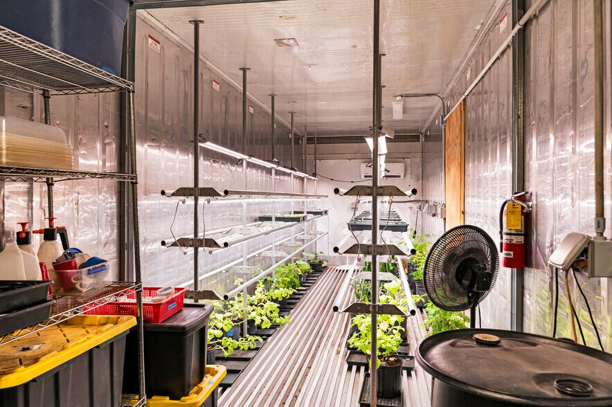 More Photos Of 6901 Hendry Creek Dr, Fort Myers Specialty For Sale