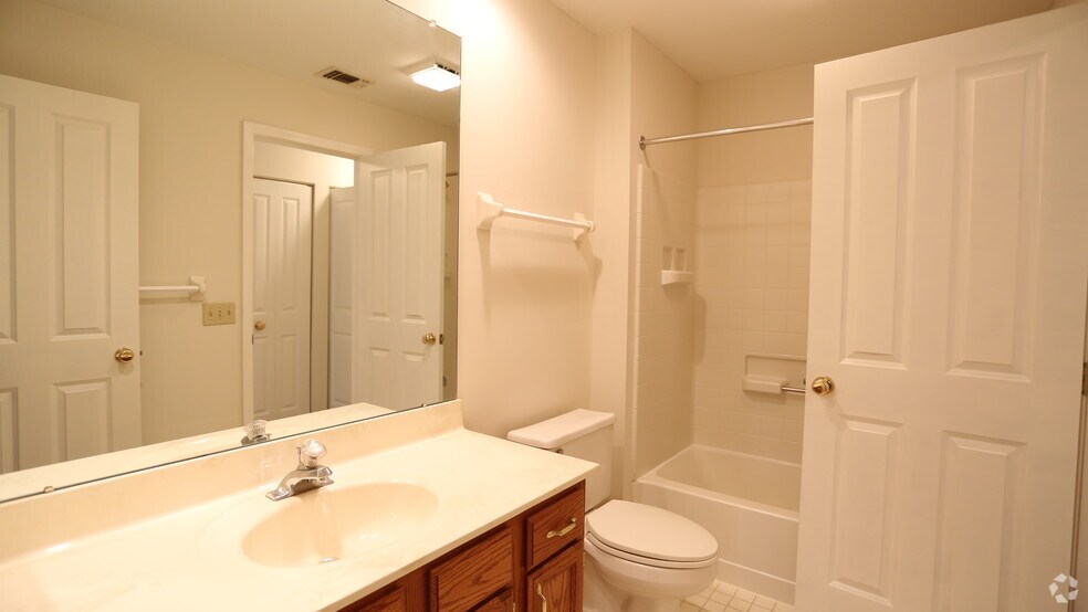 More Photos Of 210 Retreat Ln, Westerville Apartments For Sale