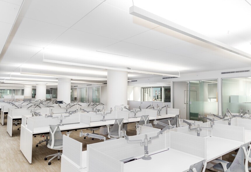 More Photos Of 805 Third Ave, New York Office For Lease