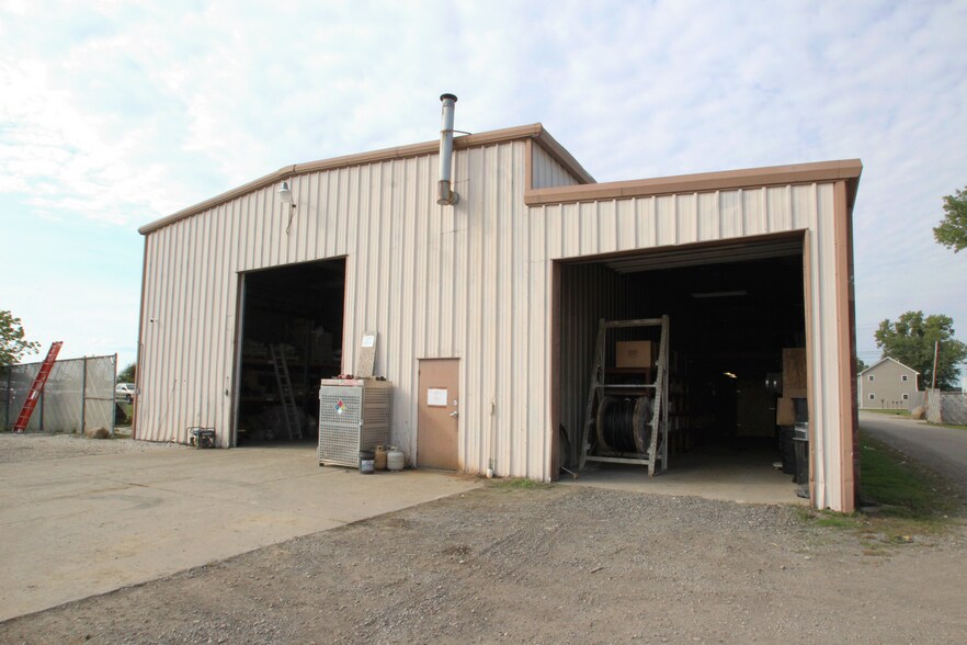 More Photos Of 5960 Center Rd, Valley City Truck Terminal For Sale