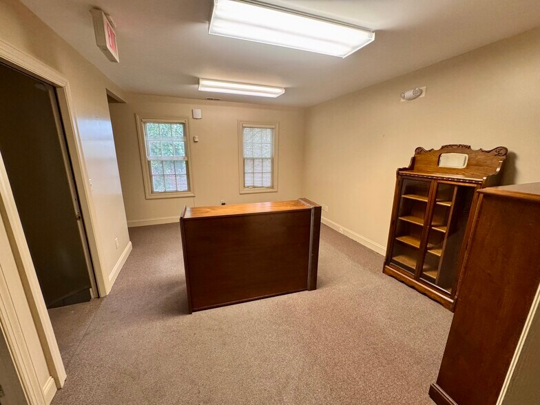 More Photos Of 25 Belden Ave, Norwalk Office For Lease