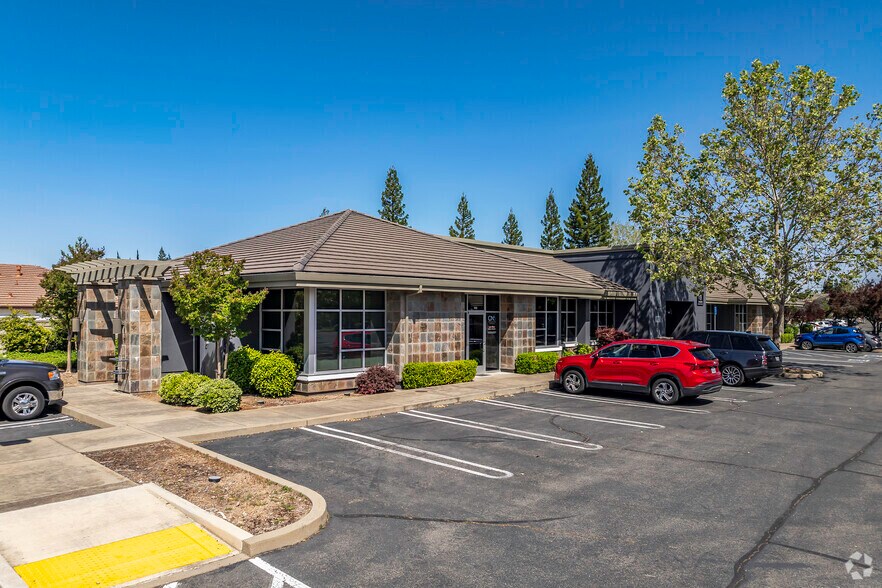 More Photos Of 951 Reserve Dr, Roseville Medical For Lease