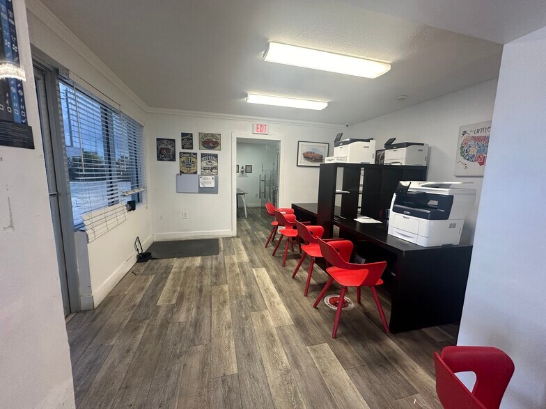 More Photos Of 3325 NW 36th St, Miami Auto Repair For Sale