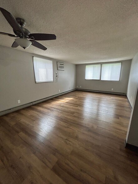More Photos Of 810 Payton Ave, Des Moines Apartments For Sale