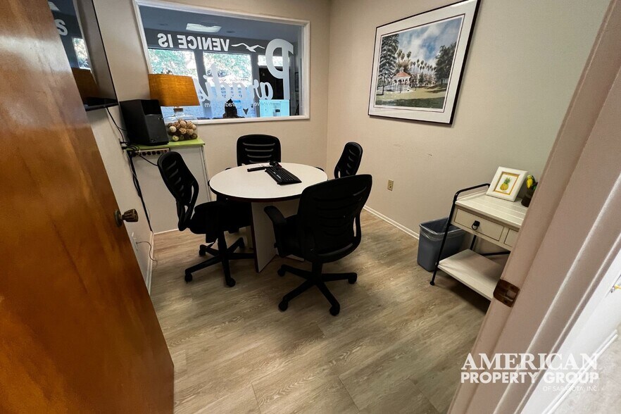 More Photos Of 101 San Marco Dr, Venice Medical For Sale