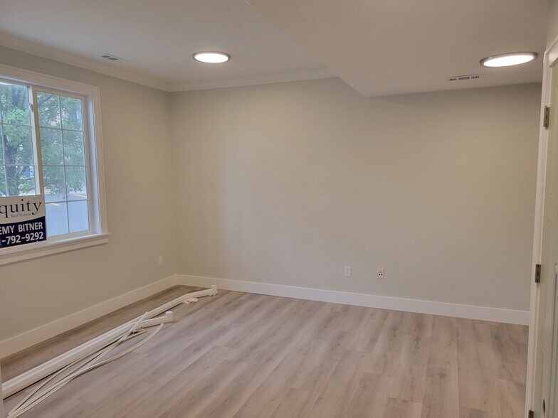 More Photos Of 47 W 9000 S, Sandy Office For Lease