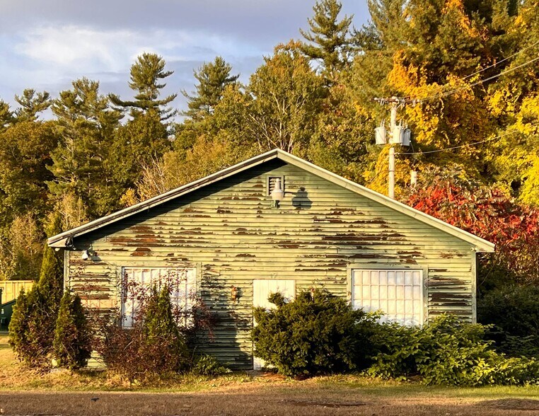 More Photos Of 23 Roosevelt Trl, Casco Freestanding For Sale